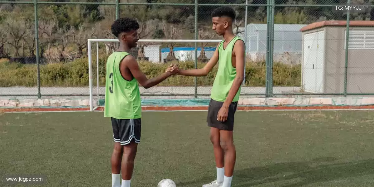 📱 弹幕互动,让观赛更有温度!